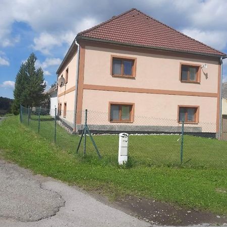 Zbytiny Esterno foto